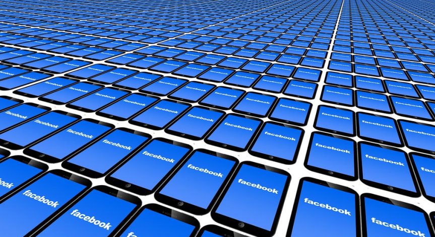 Facebook с глоба от 500 хил. паунда за скандала Кеймбридж аналитика