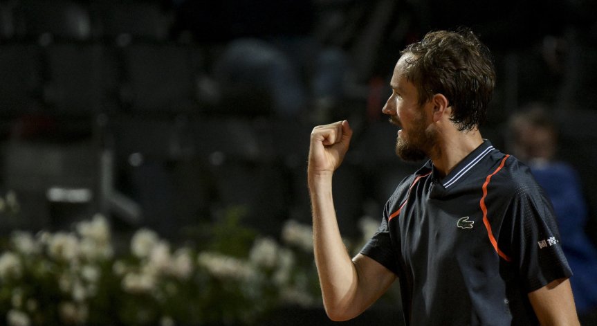 Медведев ще играе на финала в Рим, Рибакина завоюва титла на УТА 1000