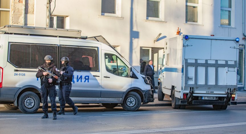 КПКОНПИ влезе и в Община Враца, проверява сделки на кмета от ГЕРБ