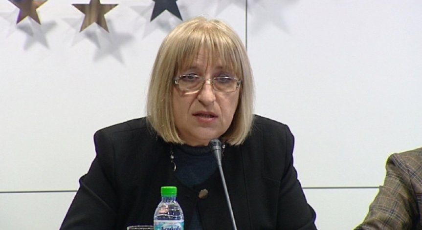 Правителството на Борисов не e кабинет на малцинството, заяви Цачева