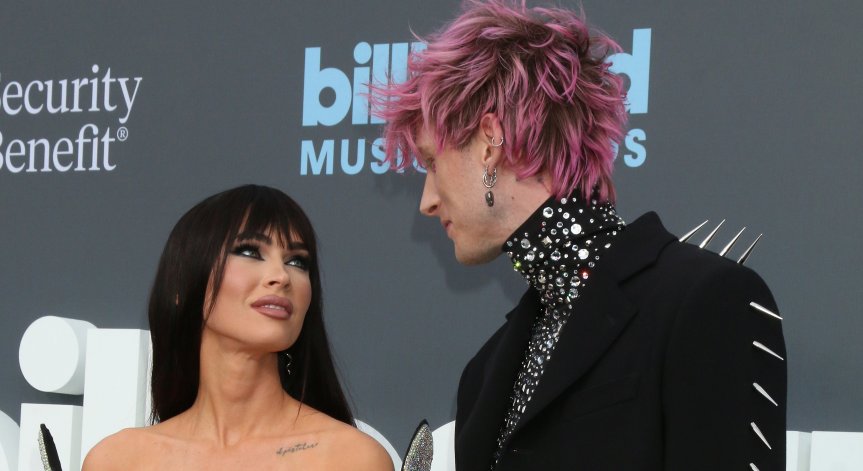 Меган Фокс махна годежния пръстен, разделена ли е с Машин Гън Кели?