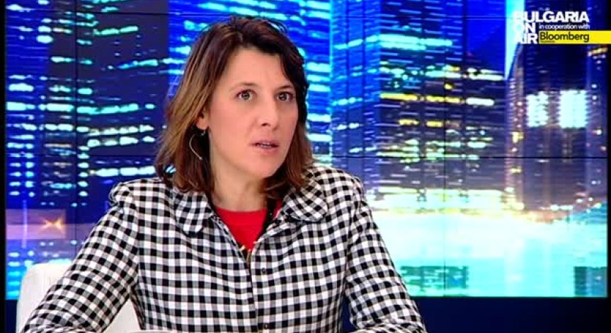 Брюксел няма да ни приеме с Румъния в Шенген, смята Весела Чернева