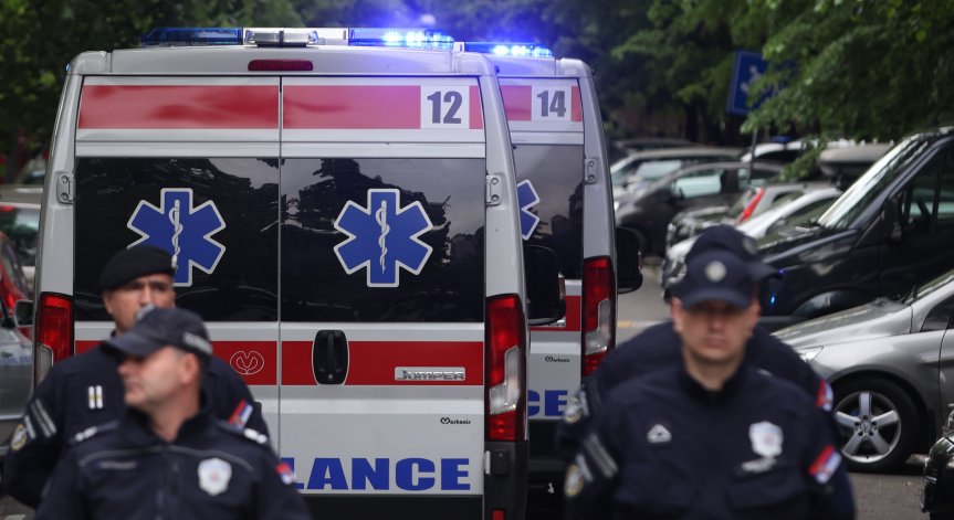 Трима загинали и десетки ранени при автобусна катастрофа в Сърбия