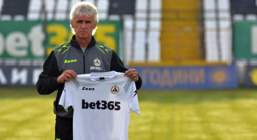 Иван Колев се завърна начело на 