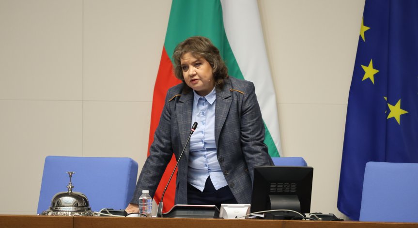 Киселова поздрави лекарите за професионалния им празник в деня на Св. Иван Рилски - Чудотворец