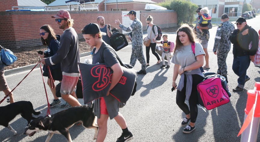 Опасно горещо време и нова евакуация в Австралия