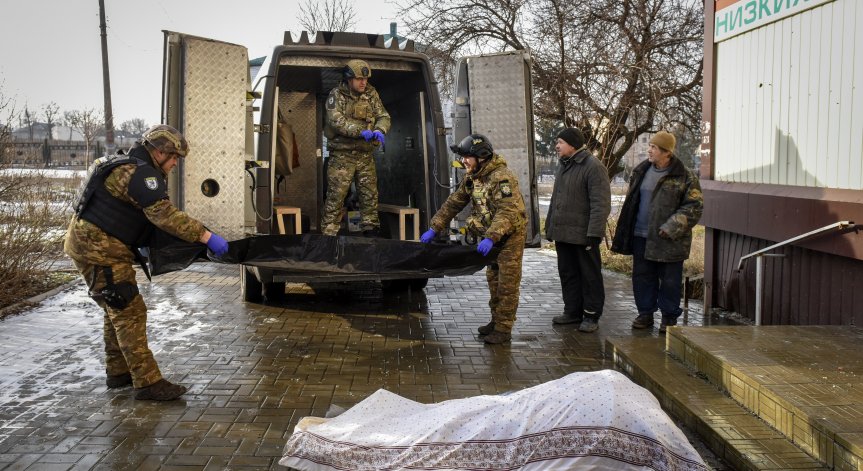 Трима души са загинали след руска атака в Херсон