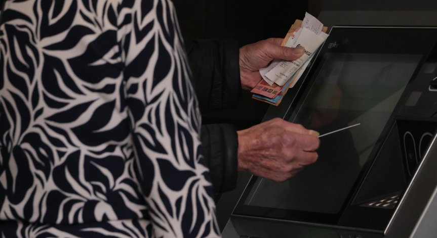 НОИ обяви датите за пенсии и обезщетения през февруари