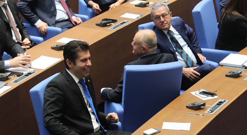 Депутатите решават за комисията, която да разследва дейността на Мартин Божанов