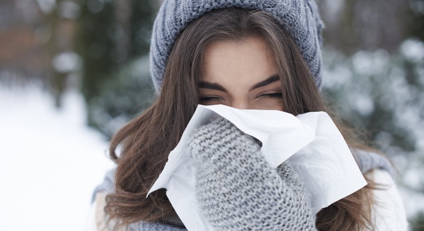 Защо носът ни се запушва или тече в студеното време