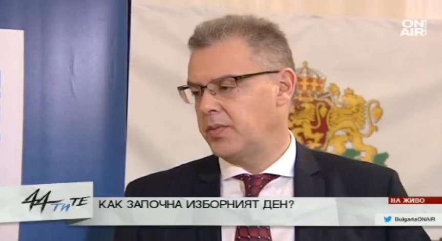 Изборният ден протича нормално, има сигнали за нарушения