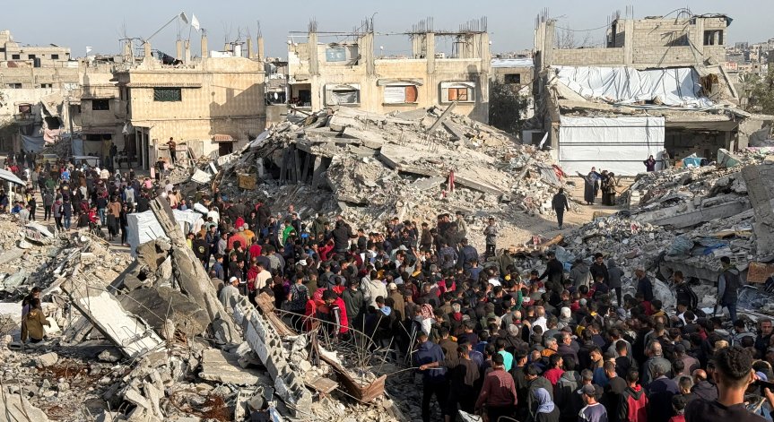 По данни на здравните власти в Газа най-малко 50 277 палестинци са загинали.