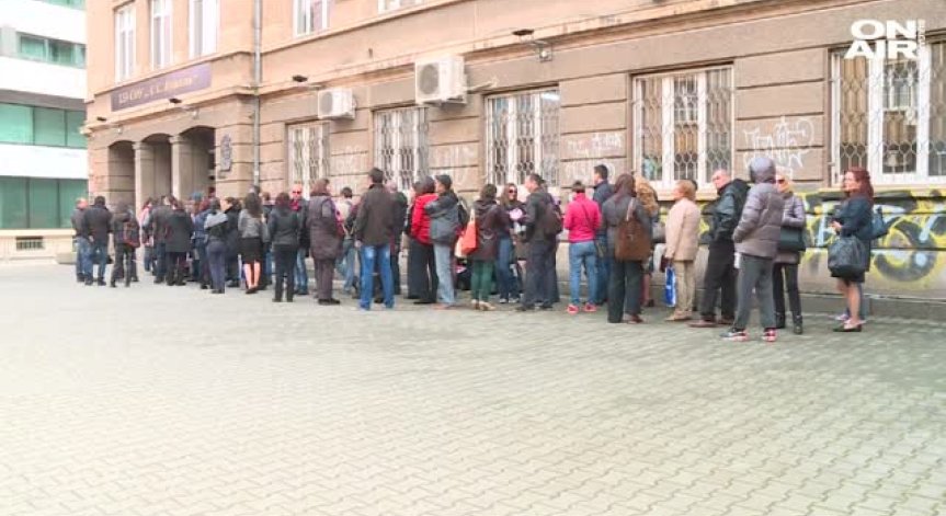 Опашки за записване на първокласници