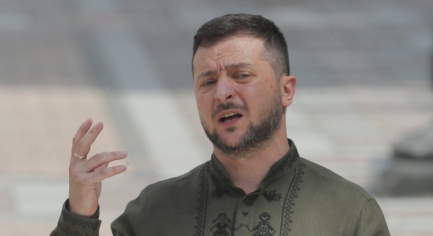 Зеленски: Не ни е страх от ракети и танкове, страшни са оковите. След 6 м. знаем кой ни е приятел