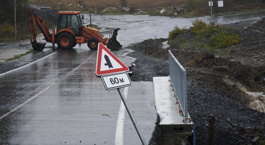 51 населени места в България са без ток заради дъжда