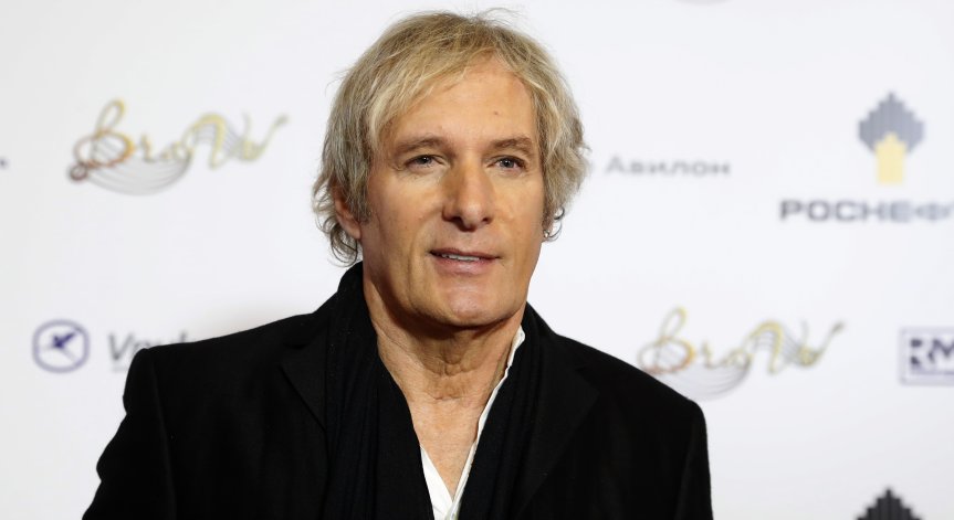 Майкъл Болтън отмени концертите си, възстановява се след мозъчна операция