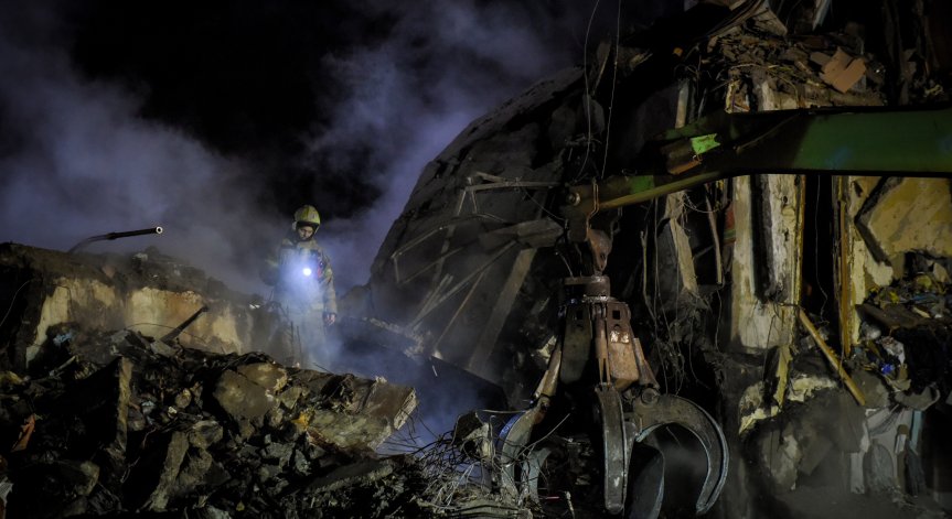 ЕС осъди удара на Русия по жилищен блок в Днипро