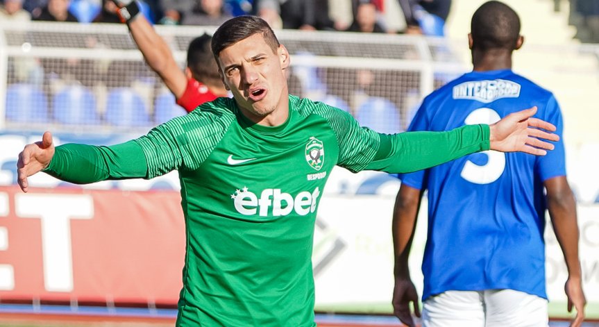 Кръстаич залага на Десподов и Делев в атака срещу Черна гора