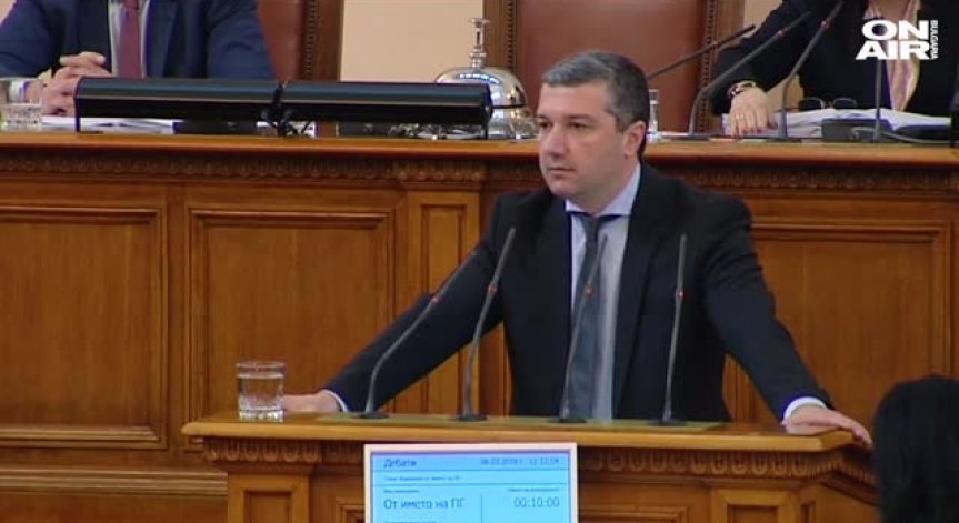 Сагата продължава: ГЕРБ обвини БСП, че стояли зад сделката с ЧЕЗ