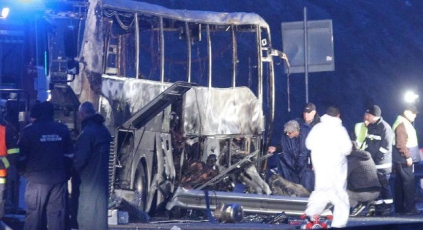 Прокурори отиват в Скопие за ДНК от близките на жертвите на жестоката катастрофа