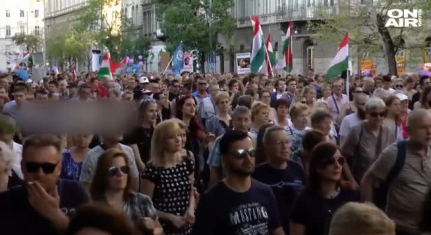 Втори многохиляден протест в Унгария срещу преизбирането на Виктор Орбан