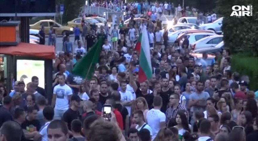 9 задържани и с обвинения след мелето в Асеновград