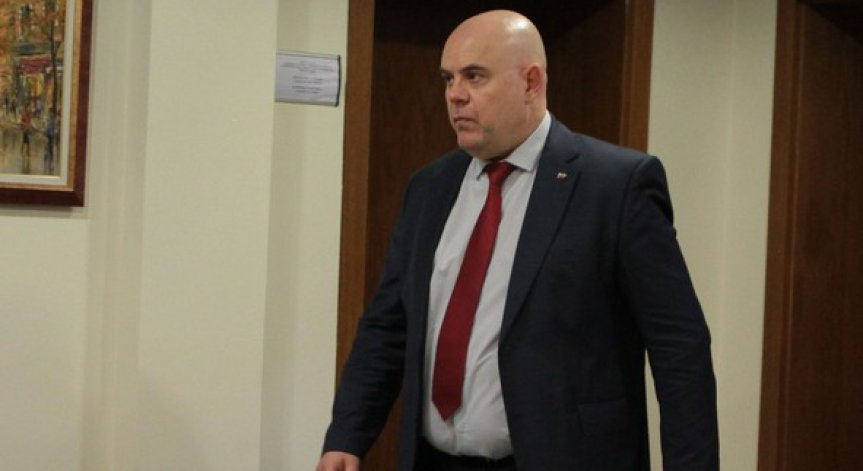 Гешев разпореди пълна проверка на русенски прокурор за срок от 3 години