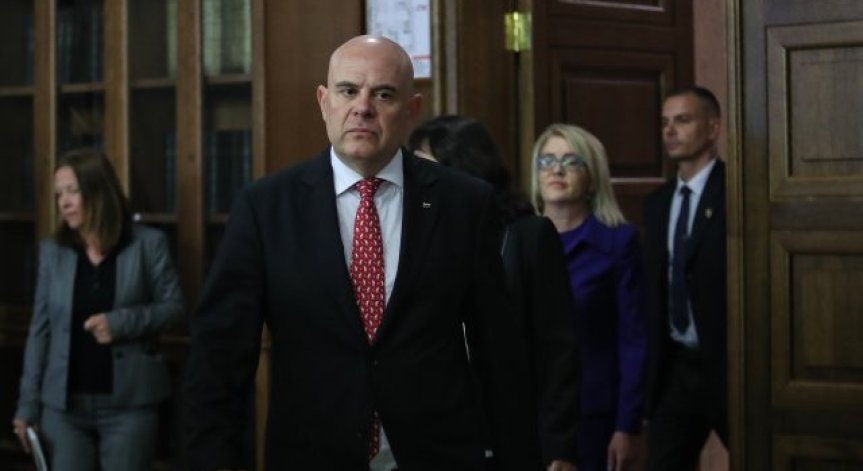 ВСС решава допустимо ли е второто искане за освобождаване на Гешев