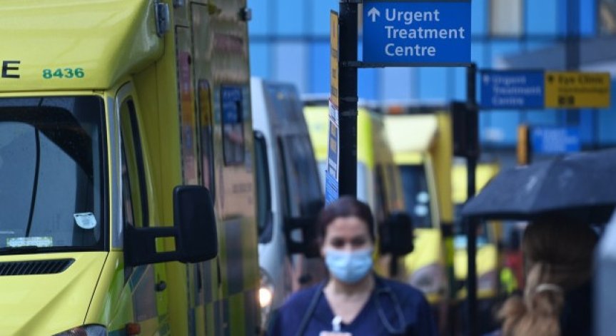 Великобритания назначава медици от чужбина, за да запълни липсите