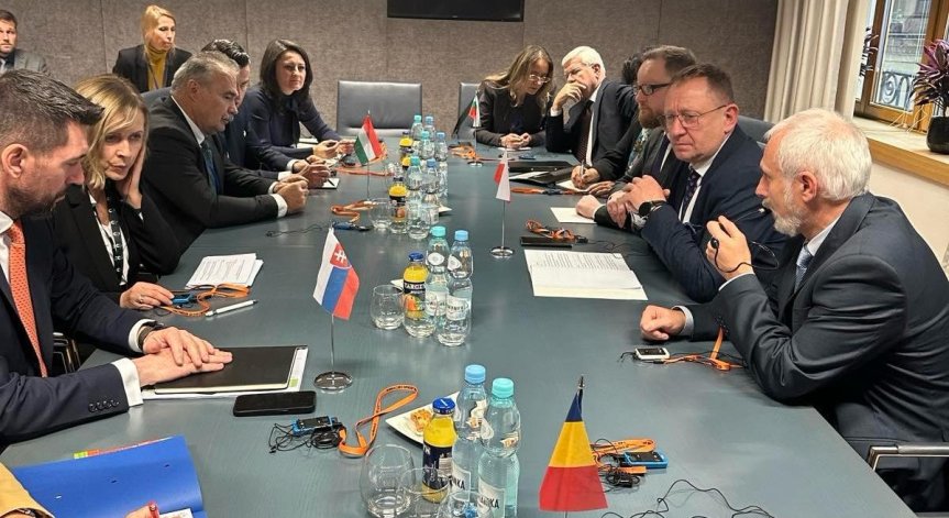 Министър Вътев за помощта за Украйна: Таванът може да скочи до €280 хил.