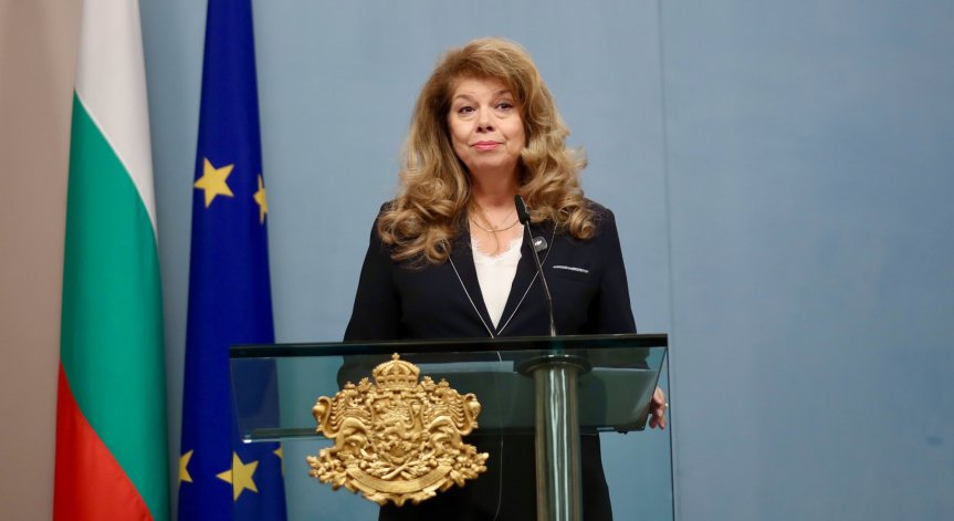 Йотова към Скопие: Забравете, че разширяването на ЕС е двустранен въпрос с България
