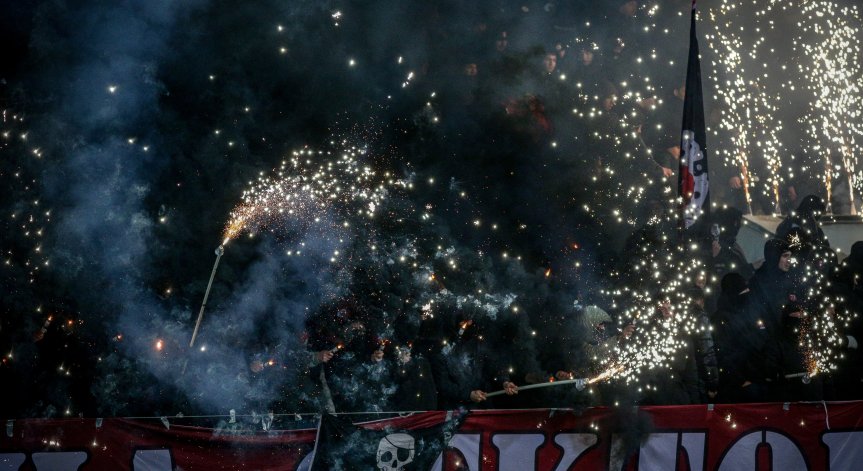 Армейците получиха сериозна подкрепа, но не успяха да зарадват феновете си.