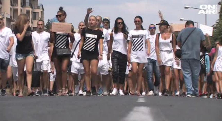 Протест в Слънчев бряг срещу шумните проверки на вицепремиера