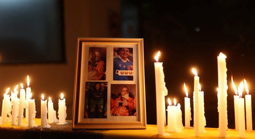 Петимата миньори бяха затрупани дълбоко под земята в мината Ел Тениенте в Чили.