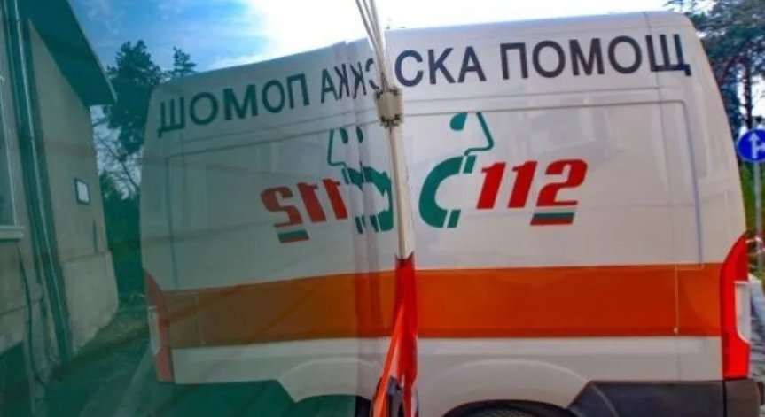 Три деца и двама възрастни пострадаха при катастрофа край Велико Търново