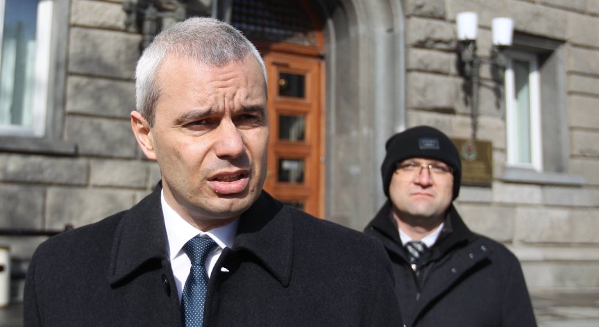 Костадин Костадинов регистрира партия 