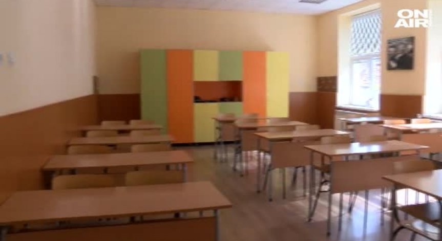 Шамари между седмокласници! Клипче обиколи социалните мрежи