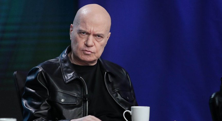 Според Трифонов трябва да се върне старата Конституция.