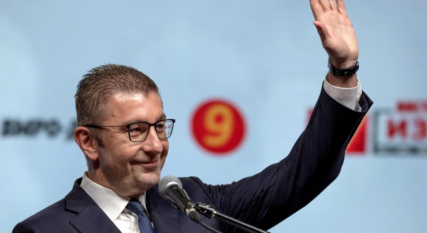 Мицкоски: Българите още утре може да са в Конституцията, но това не е краят