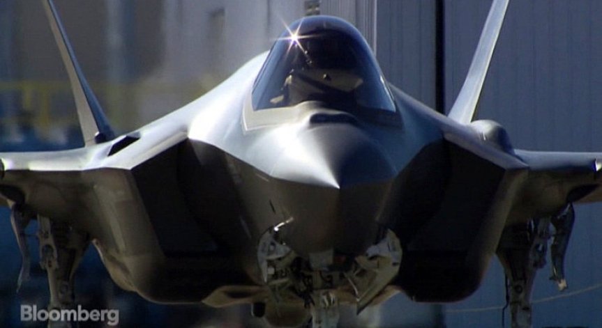 Кое прави F-35 летящ суперкомпютър