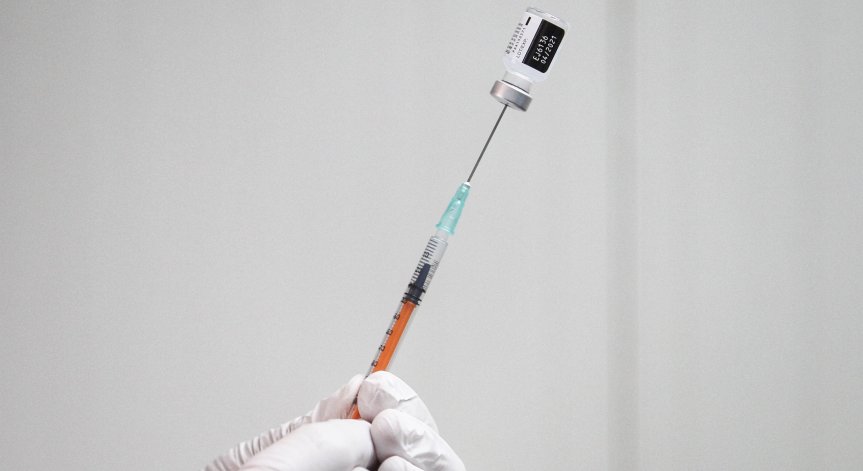 Хонконг одобри китайската ваксина на Sinovac за деца от 3 до 17 г.