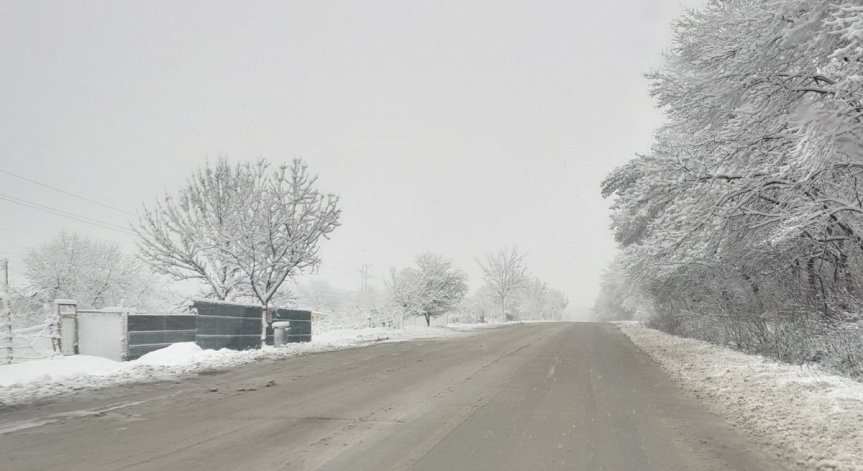 Села край Долни Чифлик са без ток, бедствено положение в района
