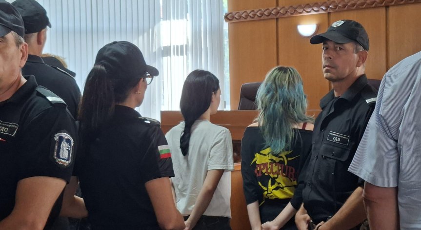 Обвинените за убийството на Георги Кузев момичета остават в ареста