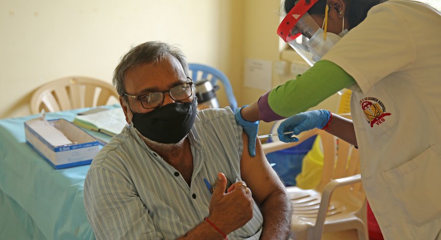 Индия стартира имунизацията с руската ваксина Sputnik V