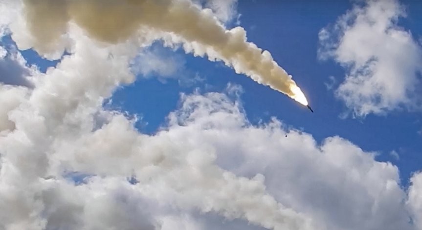 Сирия засили към Израел 3 ракети, една от тях попадна в Голанските възвишения