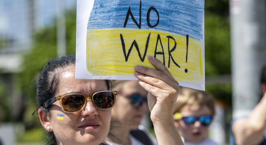 Австрийски активисти окупираха вила, за която се смята, че e на руски олигарх