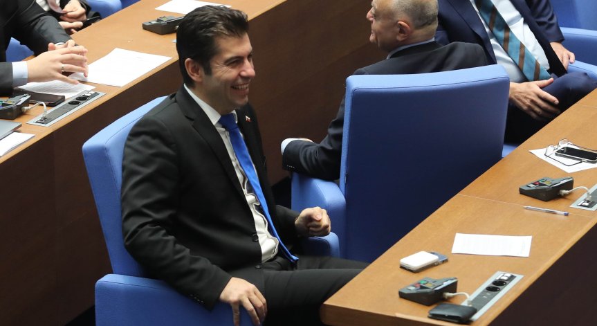 Кирил Петков: ГЕРБ правят моноспектакли, за да стигнат до избори