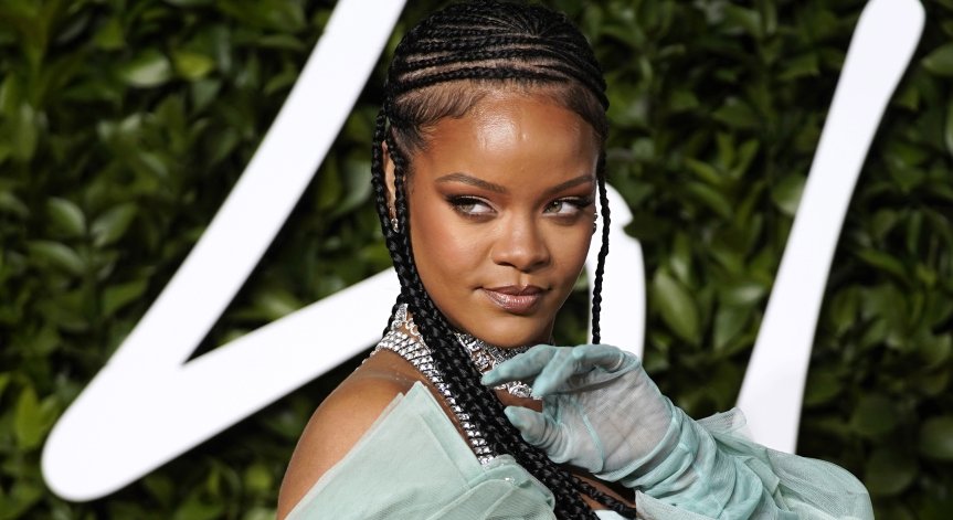 Риана роди момченце