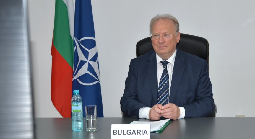 Министър Стоев към НАТО: България може да приеме до 70 афганистанци