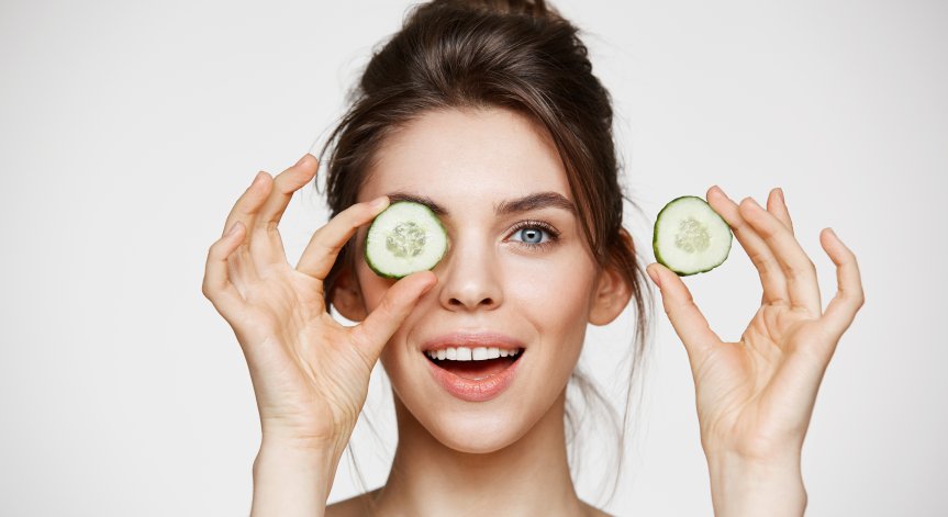 Как маслото от жожоба подмладява и хидратира.